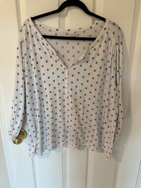 Old Navy White Blue Print Shirt Women Sz XXL